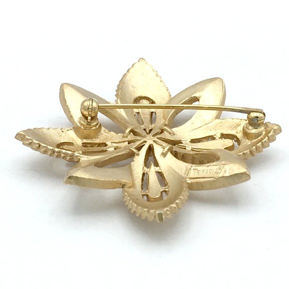 CROWN TRIFARI starburst flower brooch - vintage 1960s brushed gold-plate Mod pin - Picture 7 of 8
